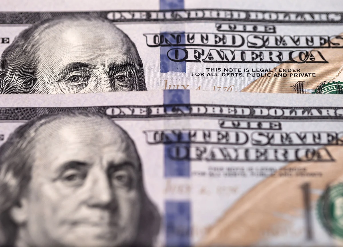 Apollo Raises $1.8 Billion in Push for Big Corporate Loans