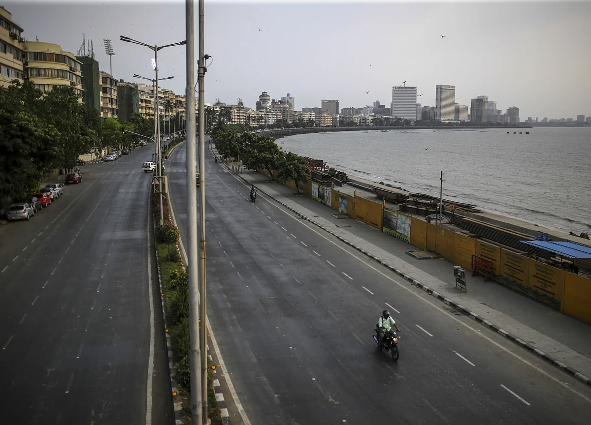 Deserted Streets, Fleeing Workers Threaten Indian Oil Demand