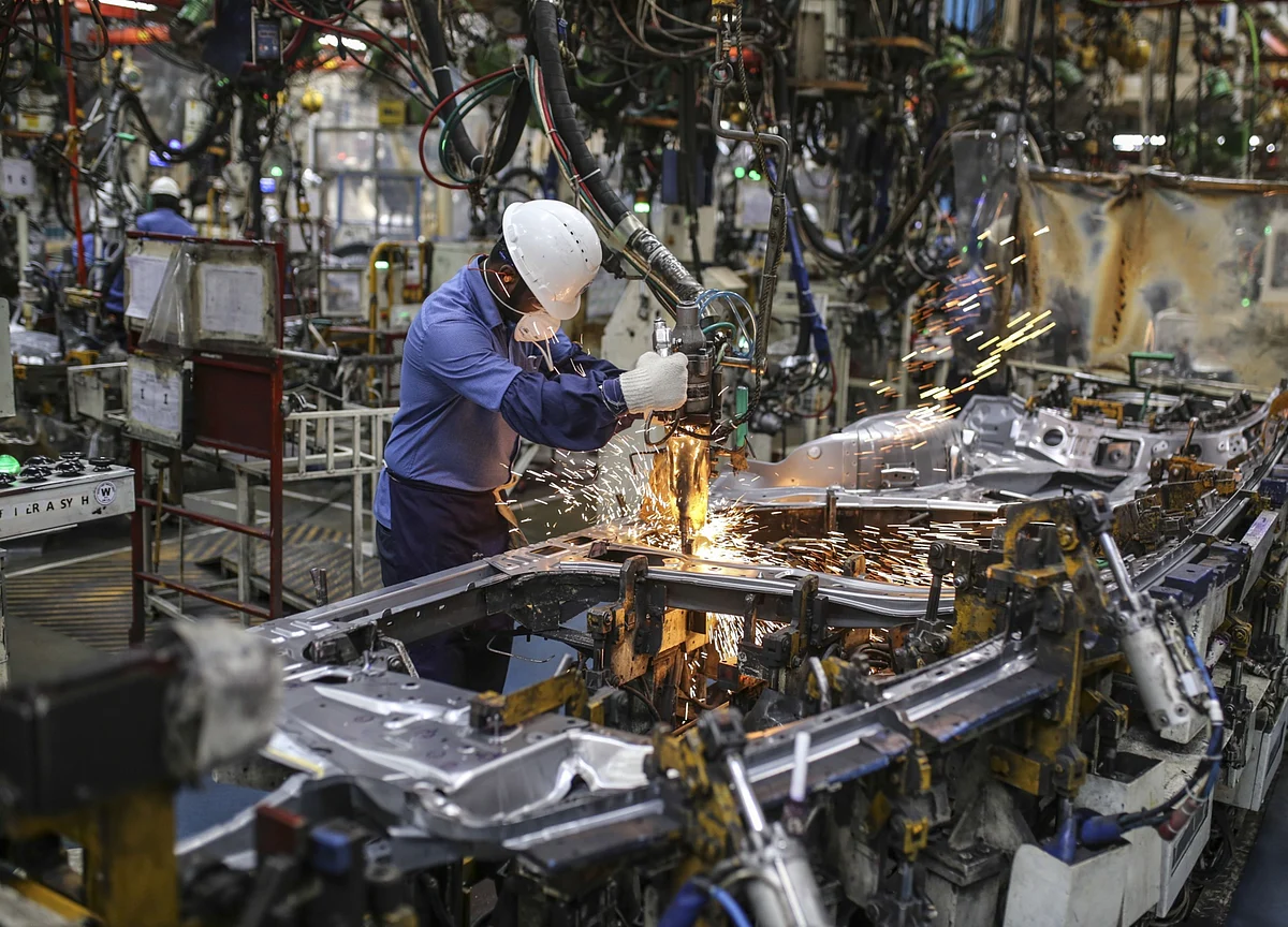Manufacturing Employment Halves In Five Years: CEDA-CMIE