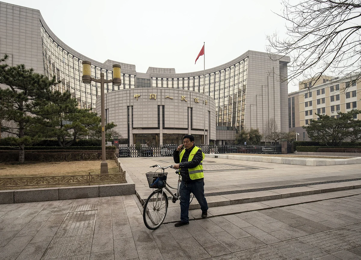 Yuan Rises to Three-Year High as PBOC Signals Comfort With Rally