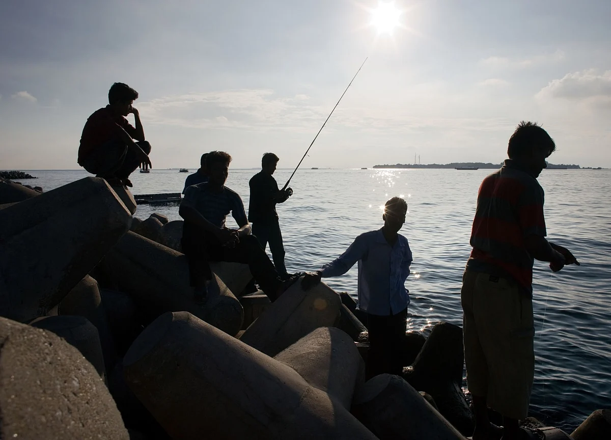 Maldives Tightens Curfew, Bans India Tourists on Covid Concern