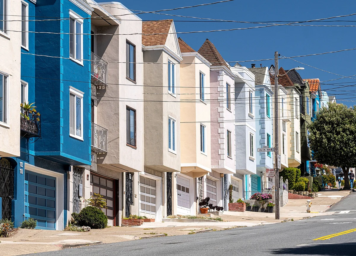 U.S. Housing Starts Trail Estimate, Hinting at Supply Chain Woes