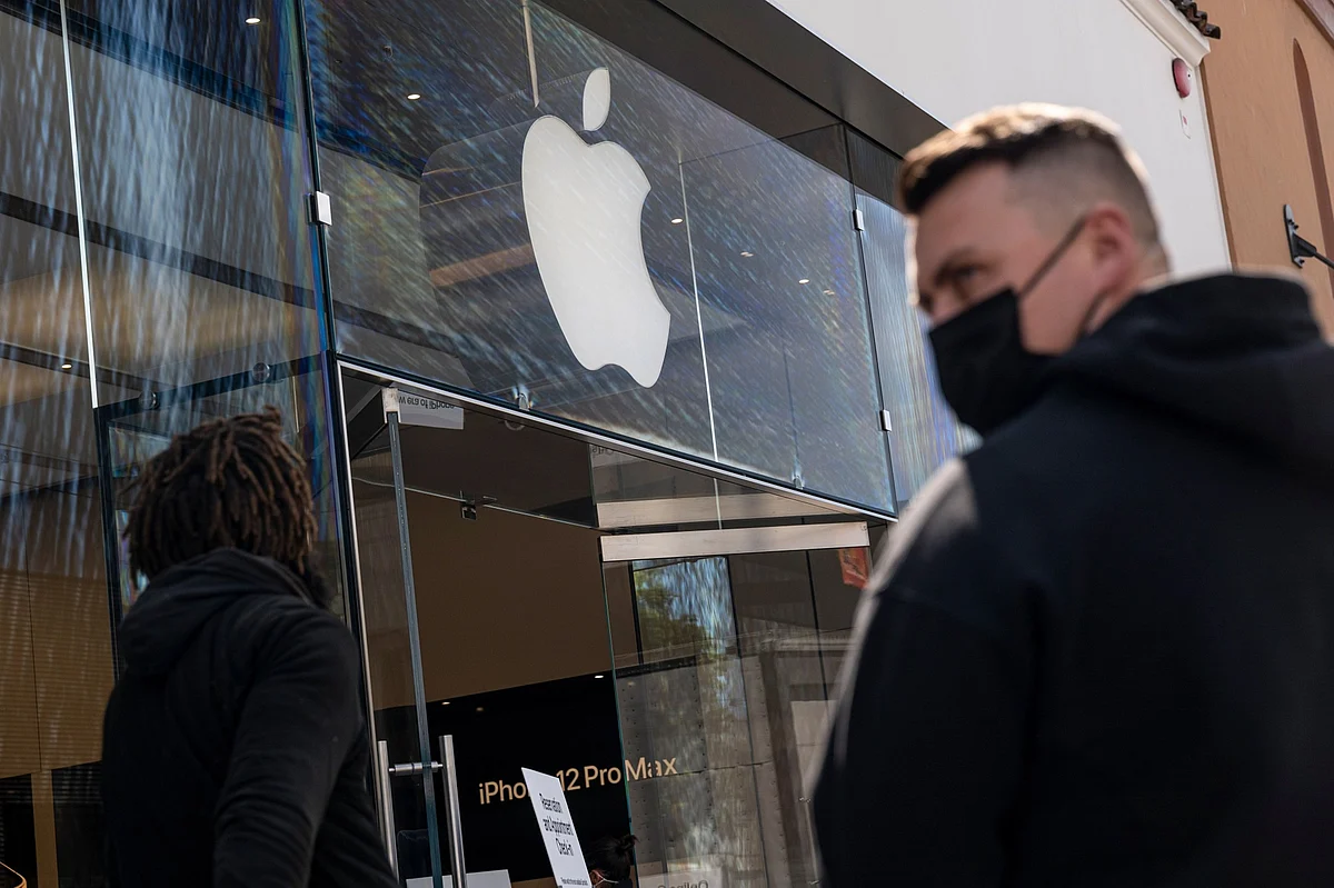 Apple, Shopify and Car Chip Shortages: Investments in the Spotlight