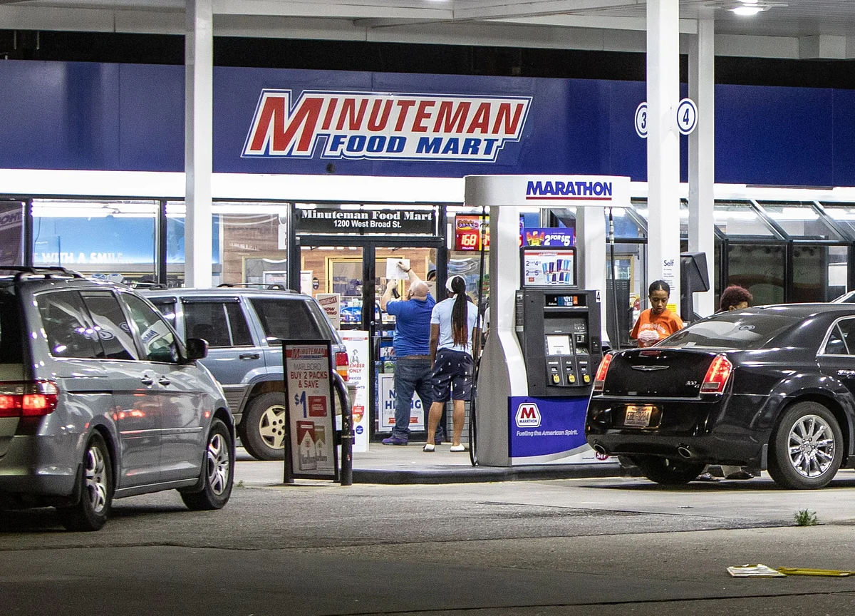 Gasoline Prices Hit $3 as Shortages Grow on Pipeline Outage