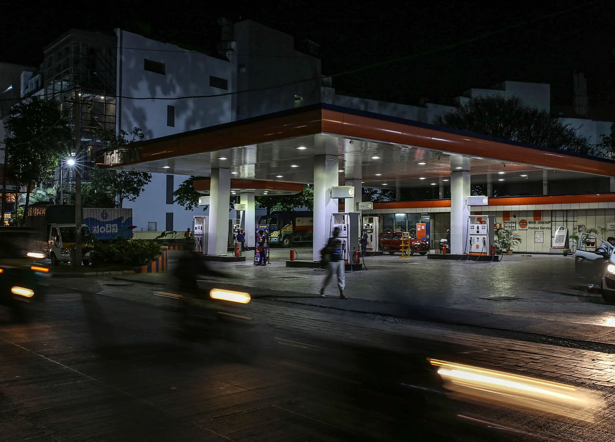 Oil Demand Recovery in Virus-Ravaged India Tough to Predict