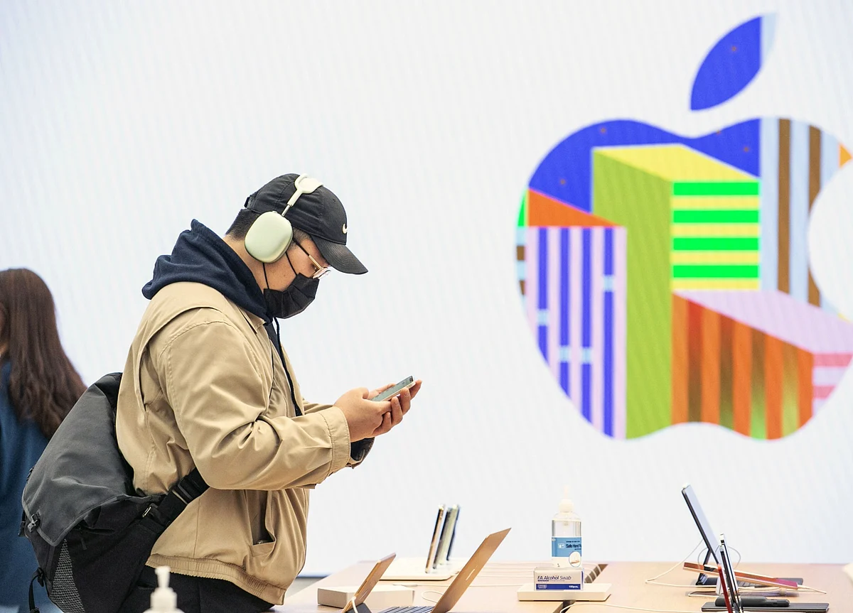 Apple Attacked for ‘Walled Garden’ Store as Epic Trial Begins