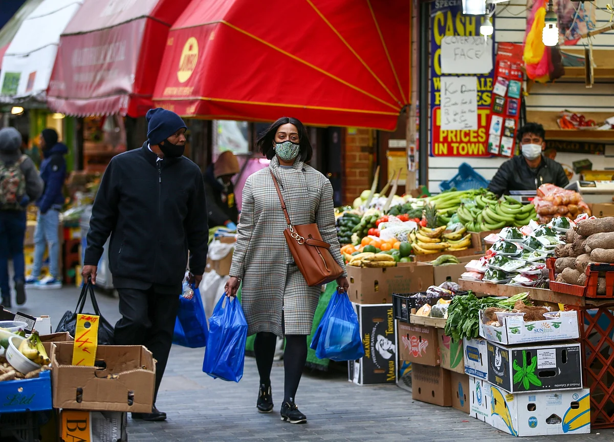 U.K. Economy Picked Up Momentum in March Toward End of Lockdown