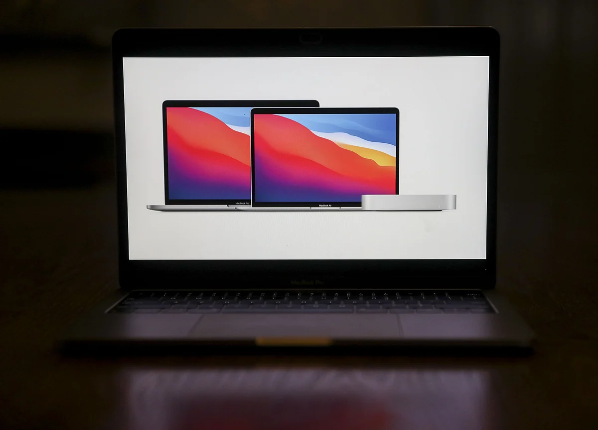 Apple Readies MacBook Pro, MacBook Air Revamps