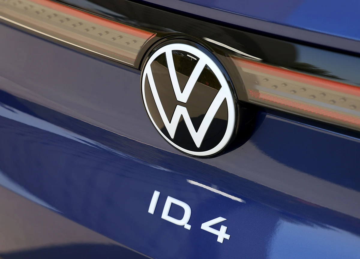 VW Raises Full-Year Outlook, Warns on Growing Chip Shortage