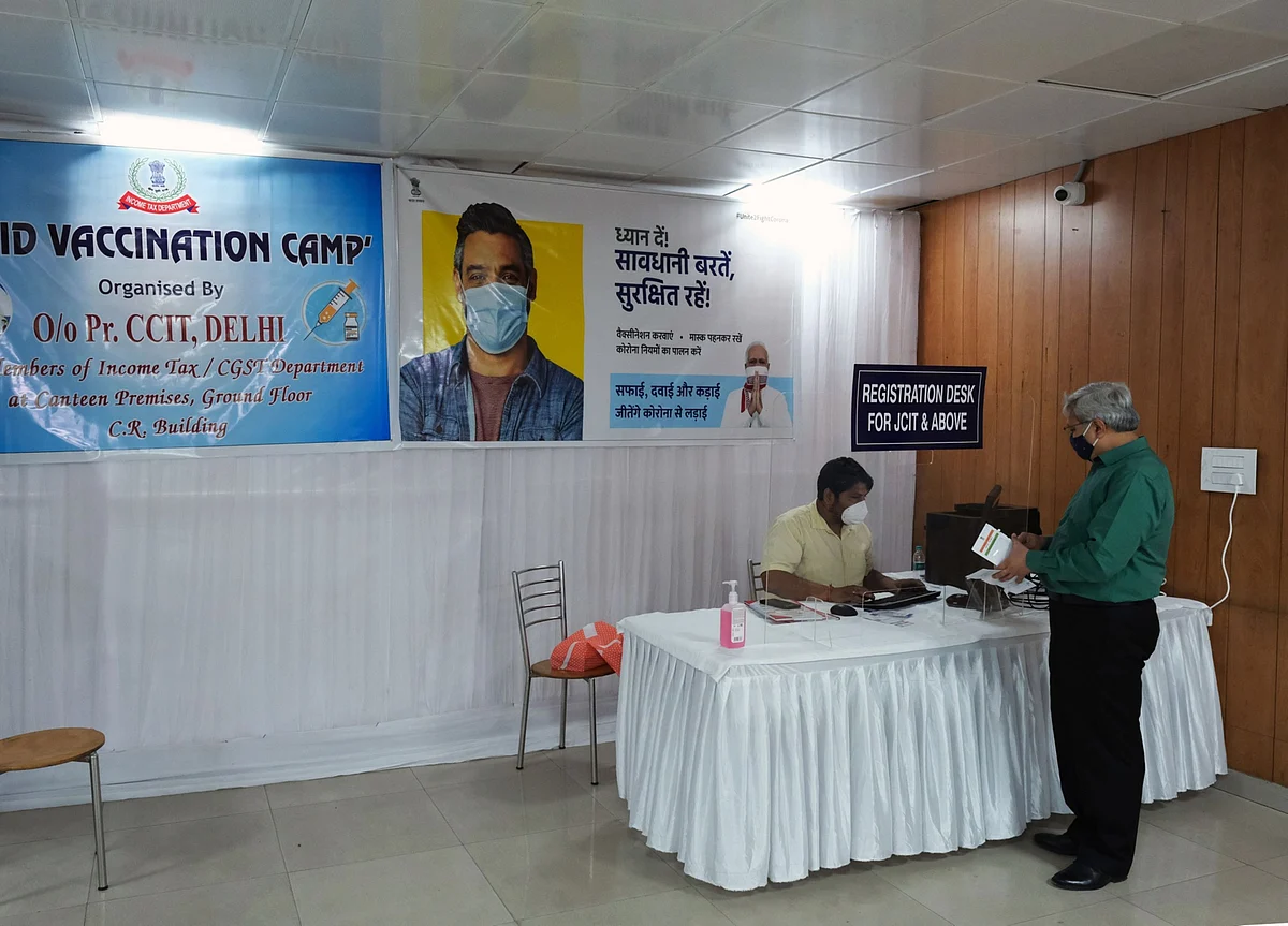 Vaccine-Finder Apps Everywhere in India With Few Shots in Sight