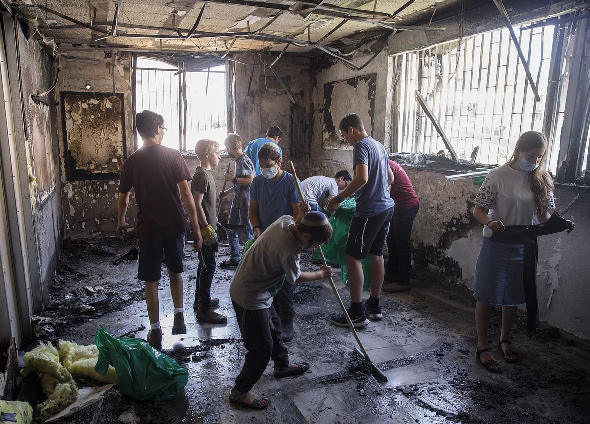 World Demands Gaza Cease-Fire as Netanyahu Vows to Press On