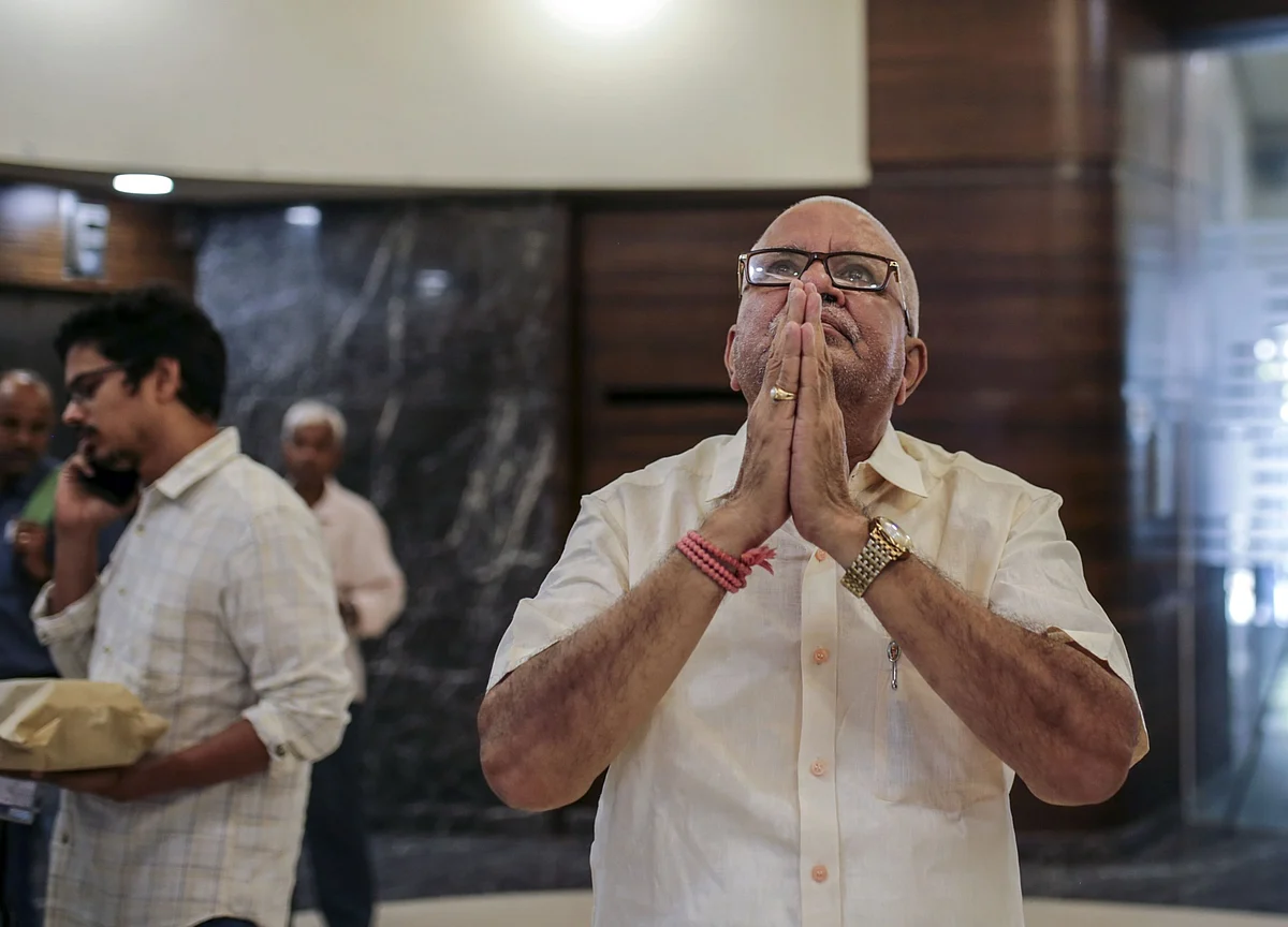 Stocks Favored by Rich Indians Poised to Defy Market Sell-Off