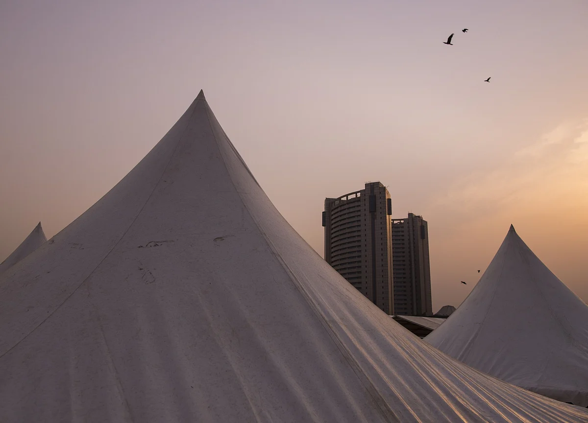 BlackRock Joins Funds Betting on Indian Assets Amid Outbreak