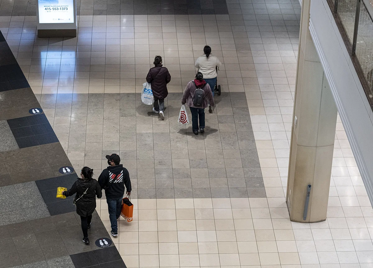 Consumer Sentiment in U.S. Deteriorates on Inflation Concerns