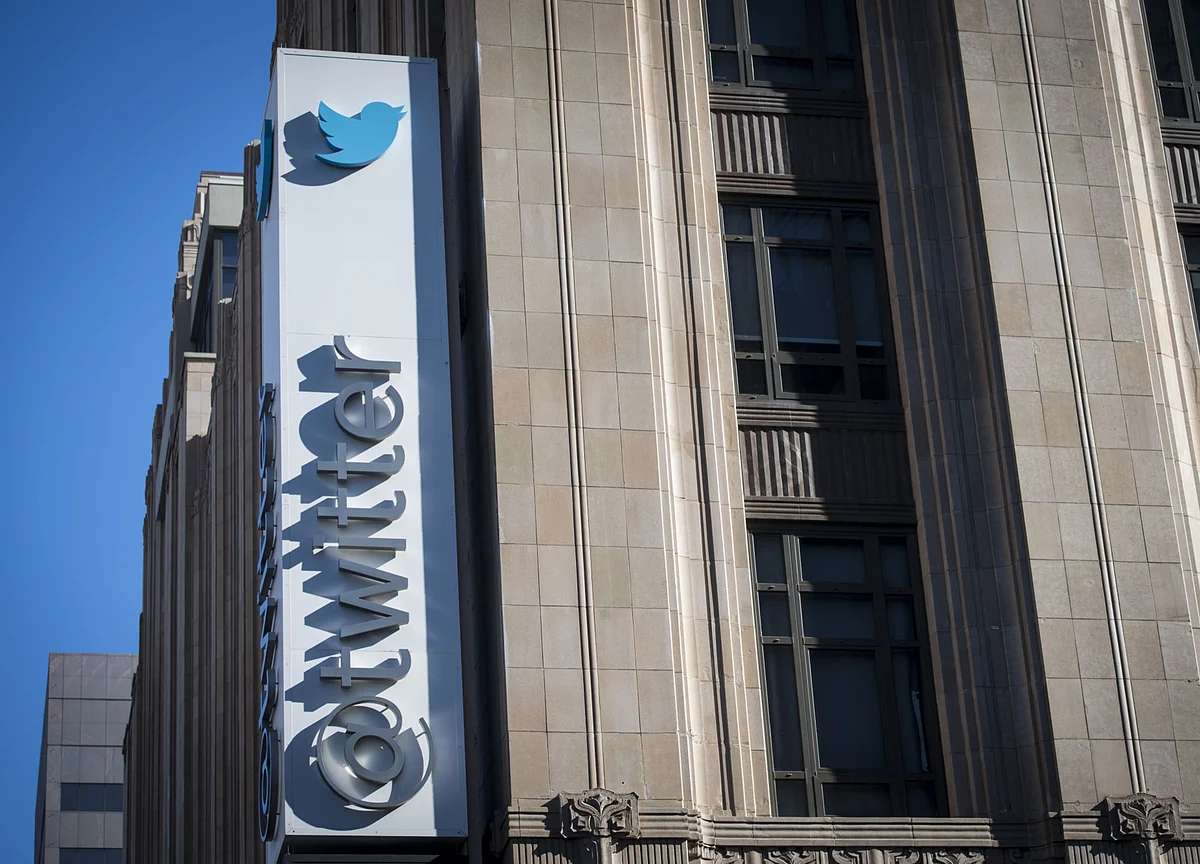 Twitter Acquires Ad-Free News Reader Scroll