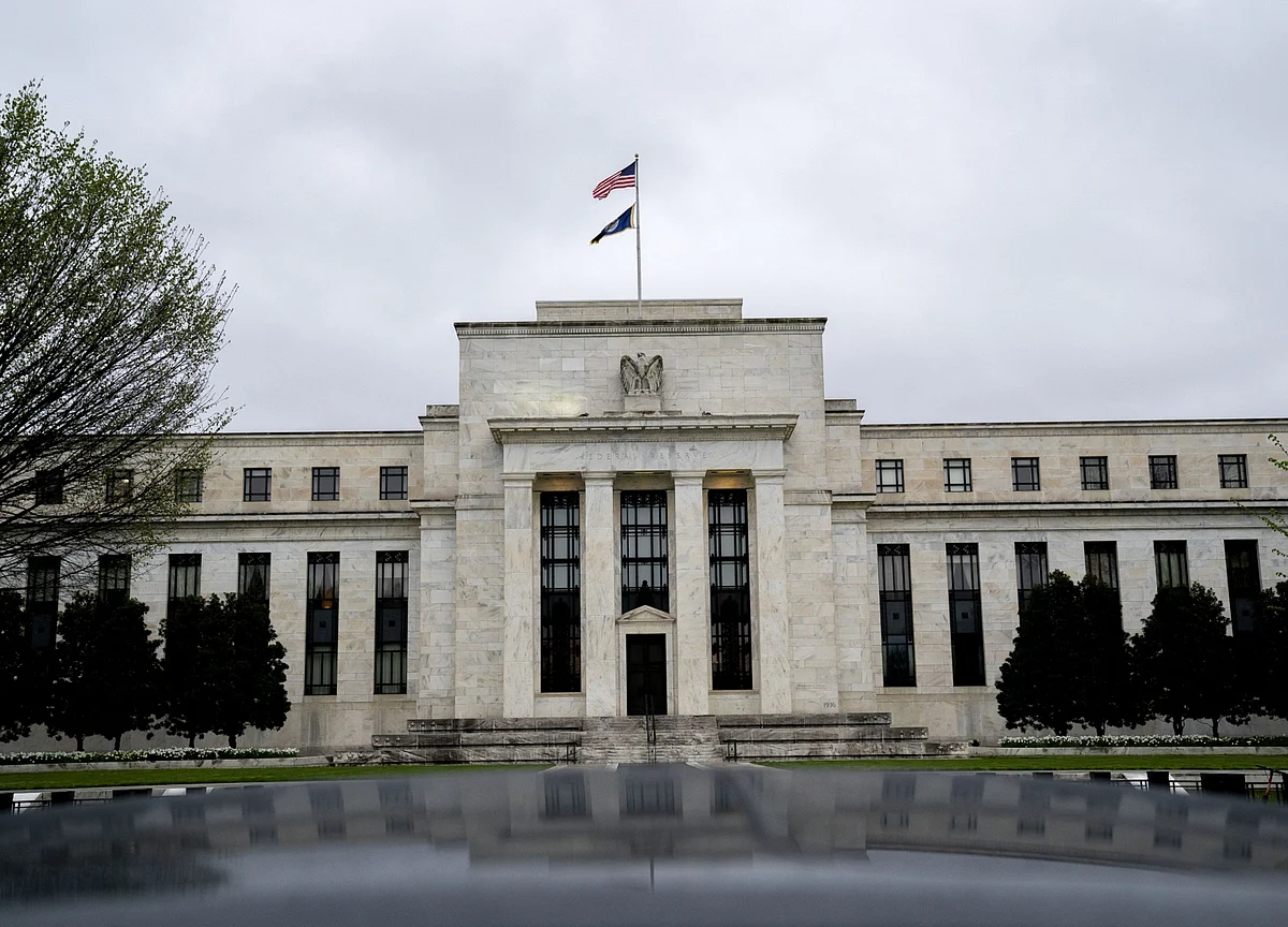 Central Banks Face New Balancing Act With Their Huge Asset Piles