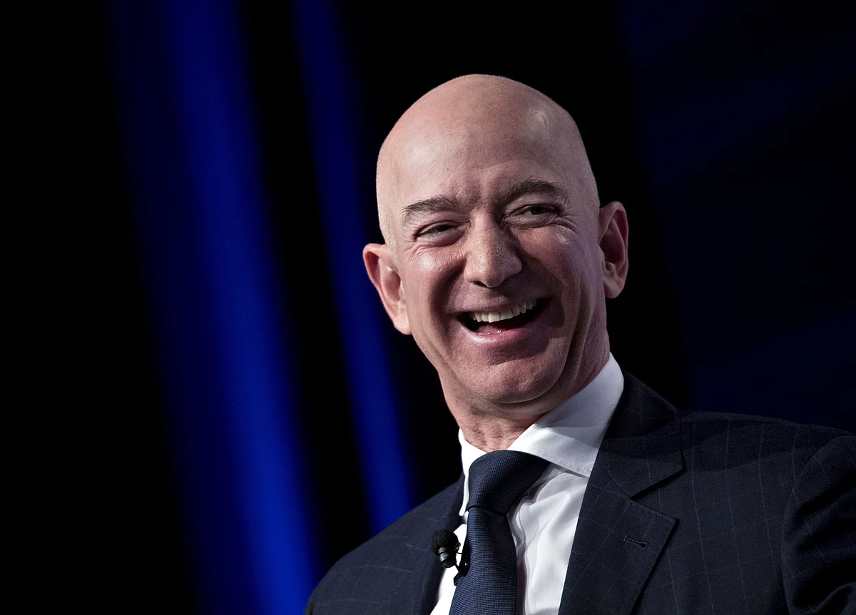 The Untold Story of How Jeff Bezos Beat the Tabloids
