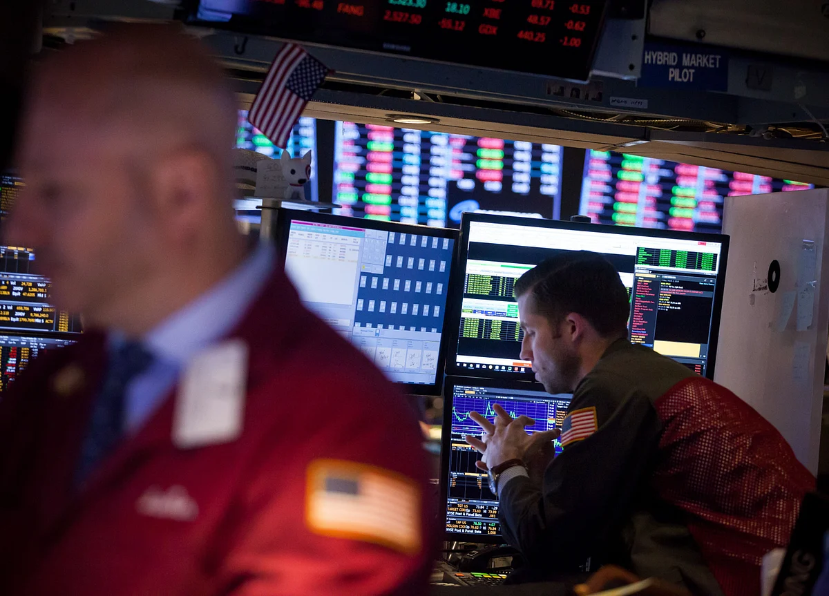 Stocks Slide for Second Day; Treasury Yields Rise: Markets Wrap