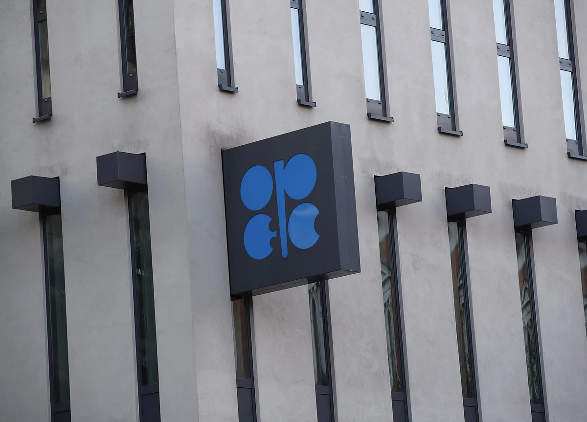 OPEC Keeps Crude Production Steady Before Planned Increases