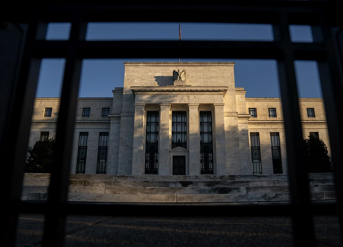 The Federal Reserve Continues to Fall Behind the Curve