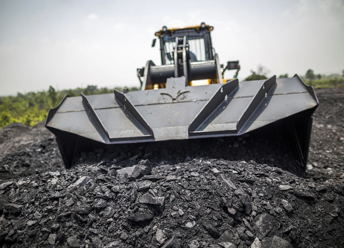 Coal Giant’s $5 Billion Wage Bill Set to Rise Amid Rocky Outlook