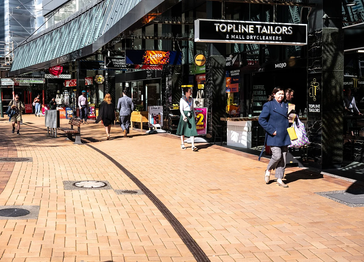 New Zealand Avoids Recession as Economic Growth Surges