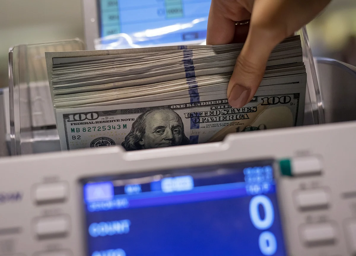 India’s Record Forex Pile May Not Be Adequate, RBI Paper Says