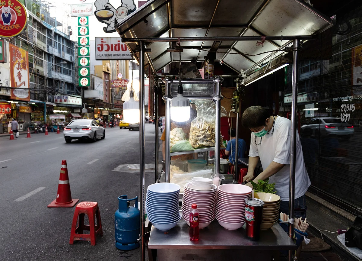 Emerging Asia’s Worst-Performing Bonds Are Set for More Losses