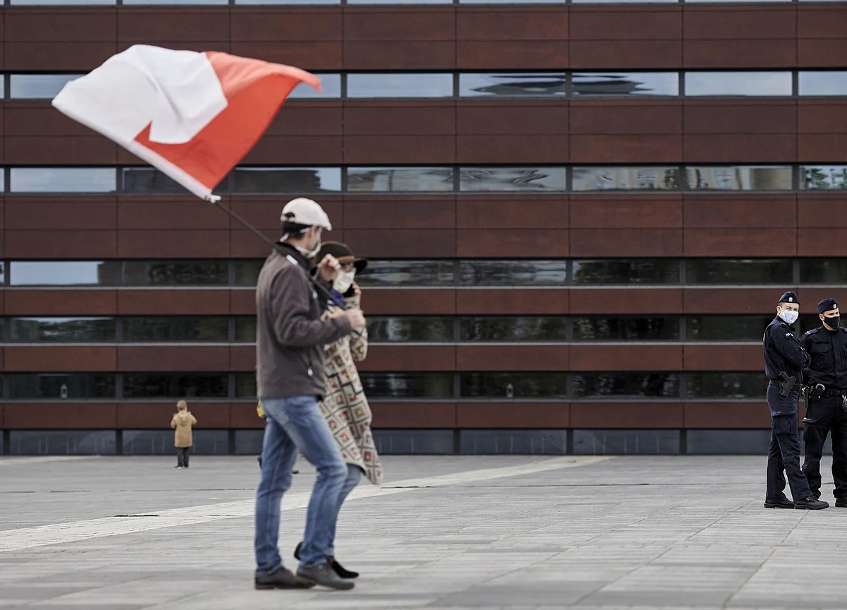 Poland Backs Global Minimum Tax, Wants Clarity on Carve Outs