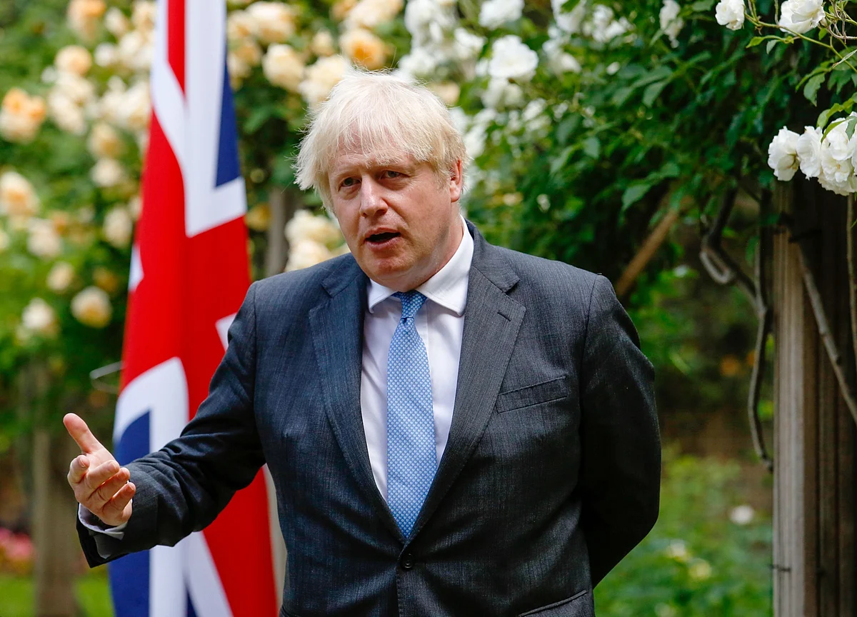 U.K.’s Johnson Ready to Lift Covid Rules Despite Rise in Cases