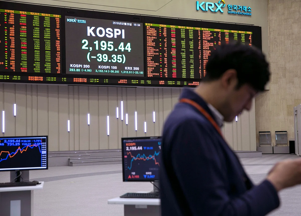 Stocks Snap Three-Day Rally; Crude Oil Jumps: Markets Wrap