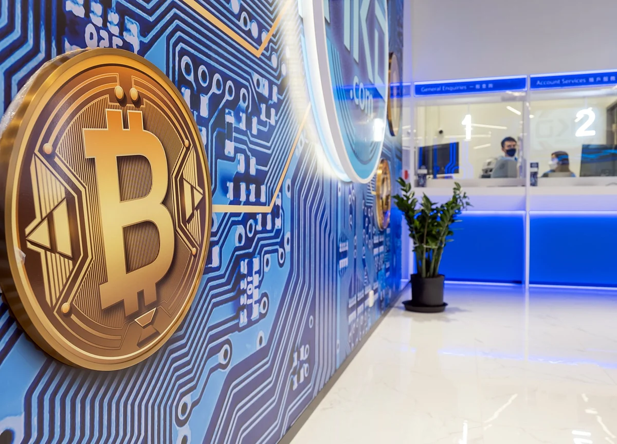 Strategists Flag Near-Term Risks for Bitcoin Price Outlook