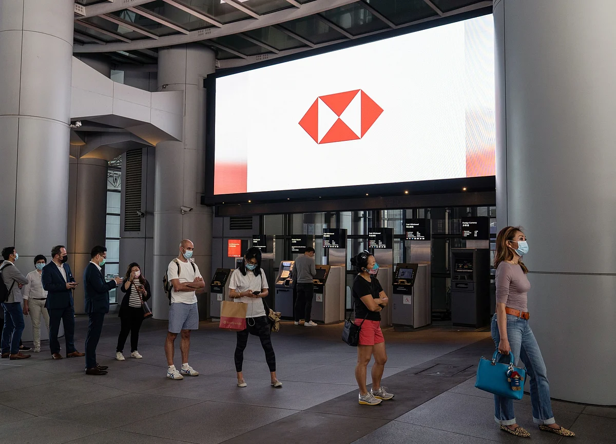 HSBC Appoints Liao, Rosha as Asia Co-CEOs to Replace Wong