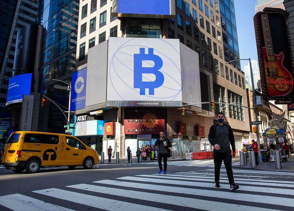 ‘Laser Eyes’ El Salvador Leader Makes Bitcoin Legal Tender