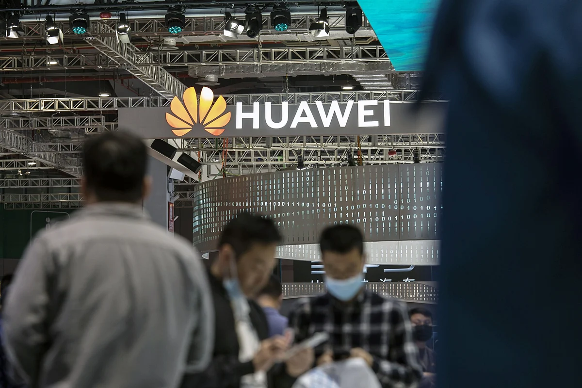 Huawei Pumps $22 Billion Into R&D to Beat U.S. Sanctions