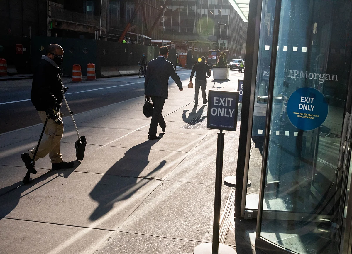 Job Openings in U.S. Jump to Fresh Record High of 9.3 Million