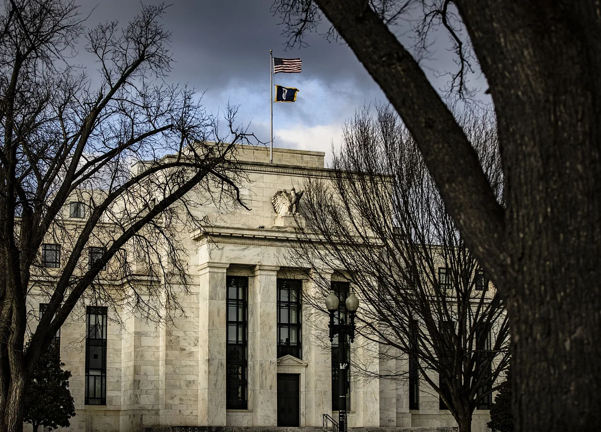 Bullet-Proof Treasury Market Eyes Fed Meeting With Trepidation