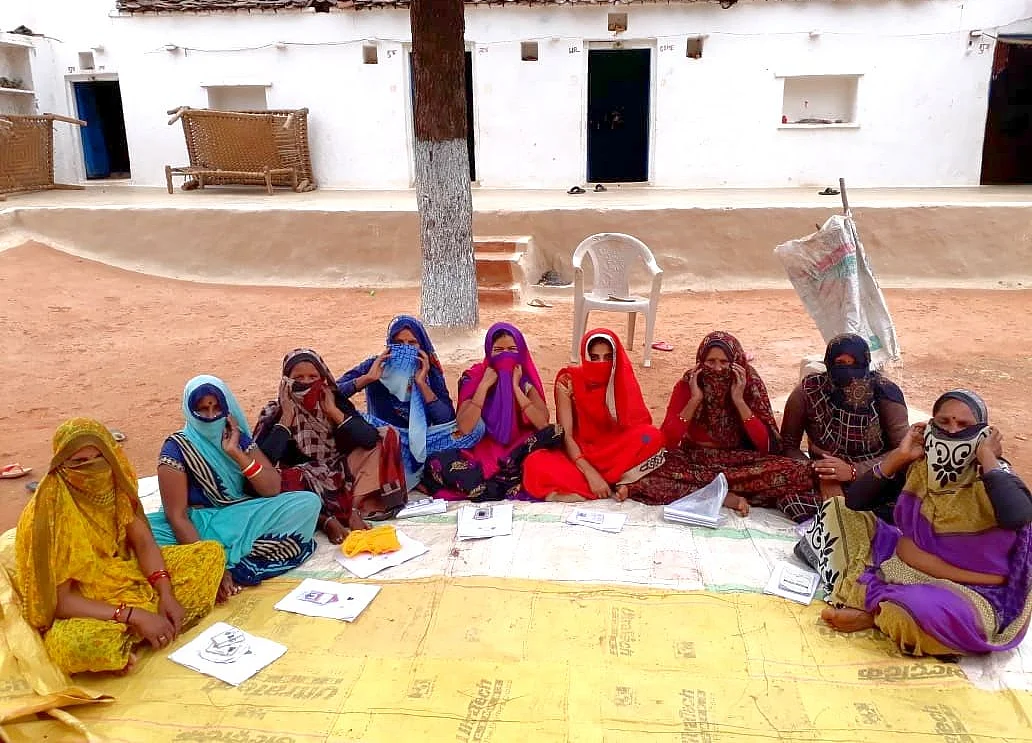 India’s Micro Borrowers And Lenders Find Themselves Stuck In A Vicious Cycle