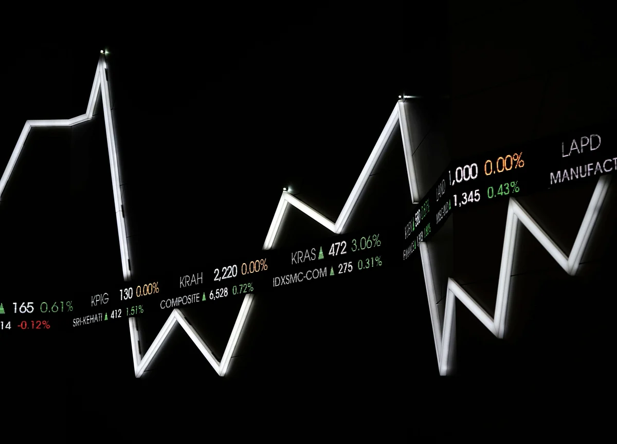 Most U.S. Stocks Fall Amid Inflation, Tax Concerns: Markets Wrap