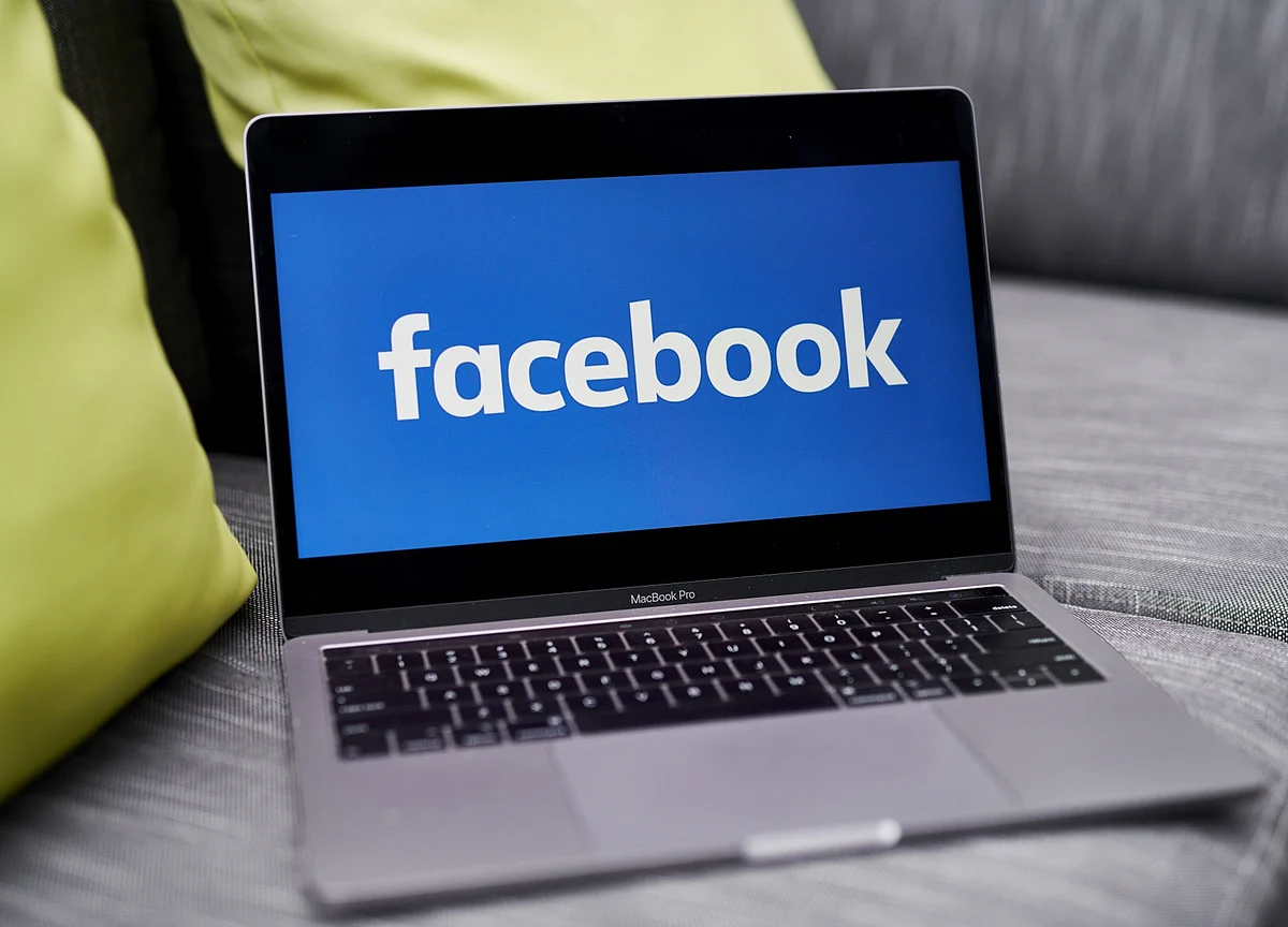 EU, U.K. Open First Antitrust Probe Into Facebook