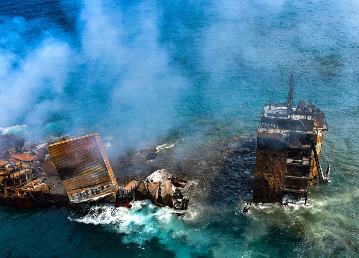 Shipwreck Threatens Beaches as Sri Lanka Braces for Oil Spill