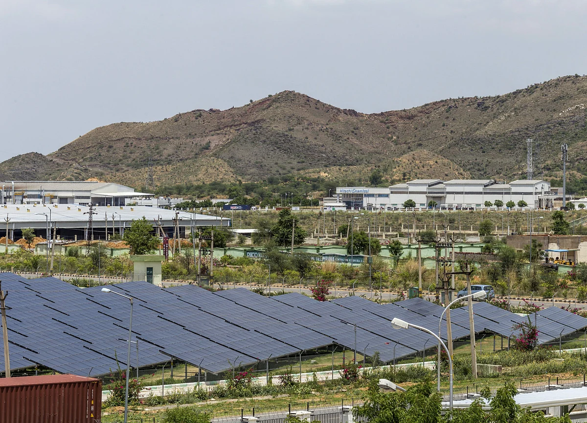 India Sets Easier Path for Companies to Switch to Green Energy