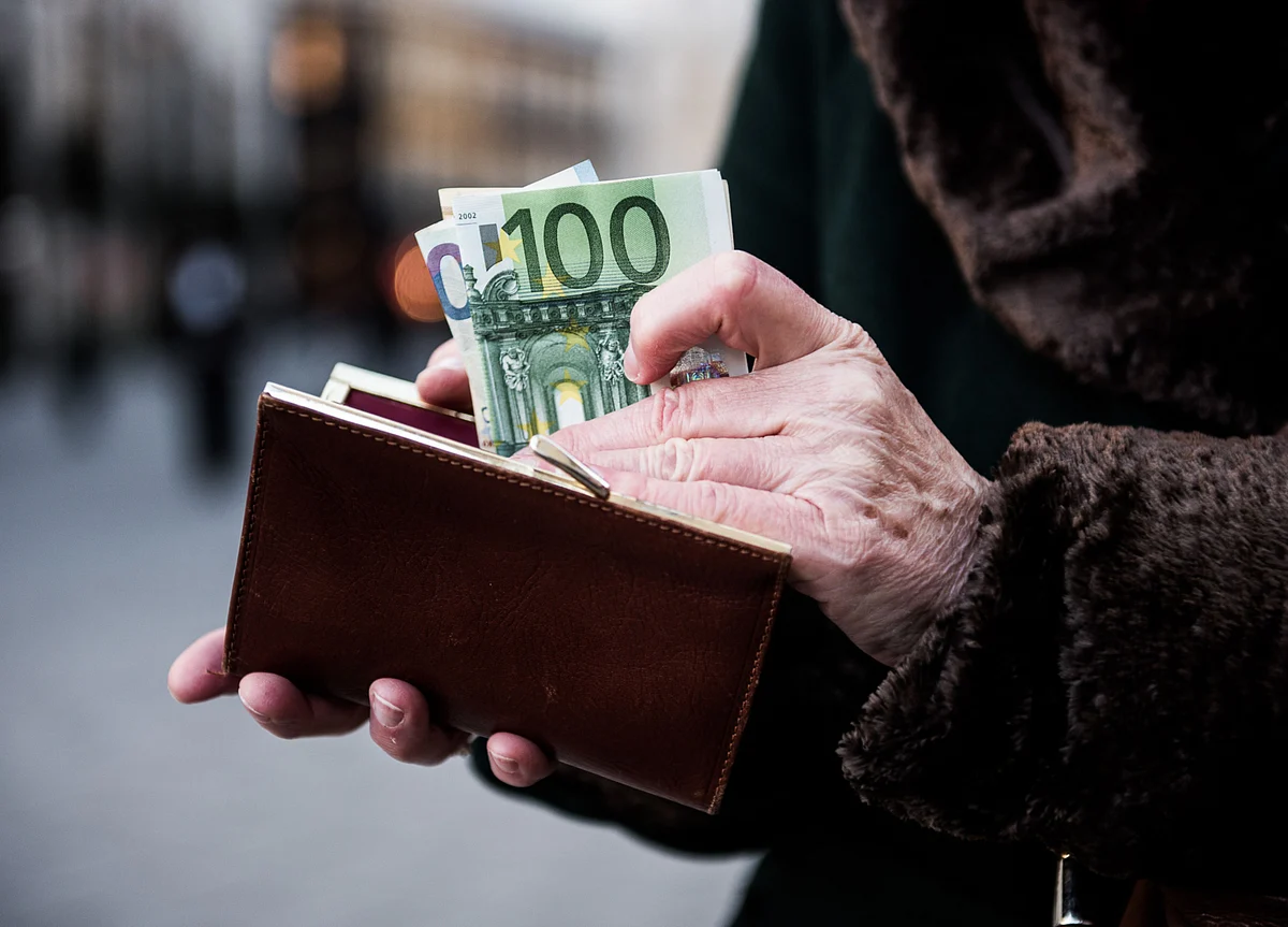 The FOMO Economy: Is Everyone Making Money But You?