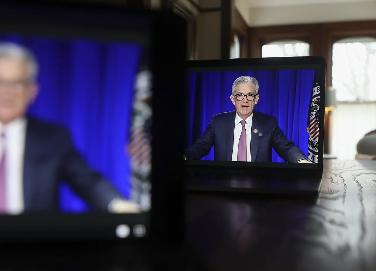 Powell Renews Forecast for Inflation Subsiding Toward Fed’s Goal
