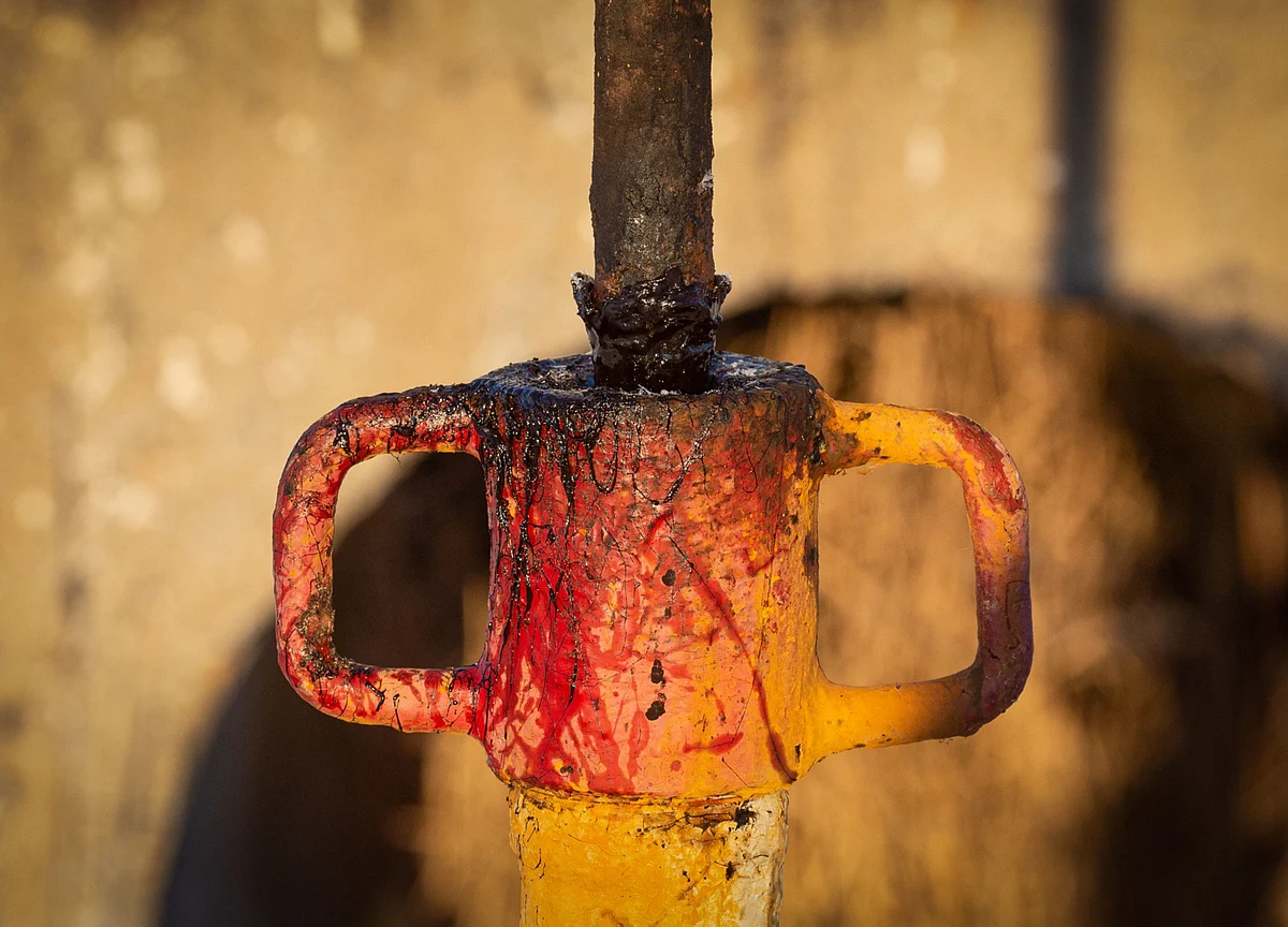 Oil Rises for Fourth Week With Strong Global Demand Ahead