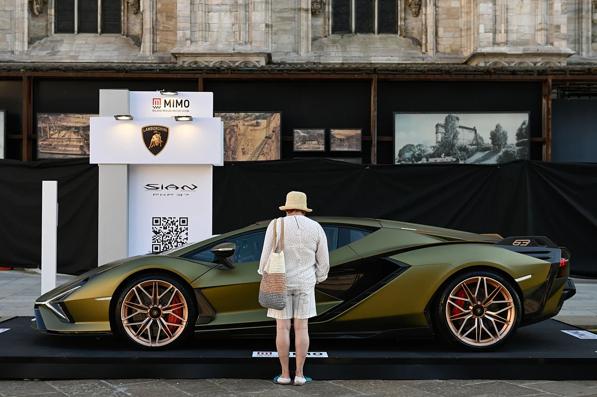 “Revenge Spending” Clears Out Lamborghini for Most of 2021