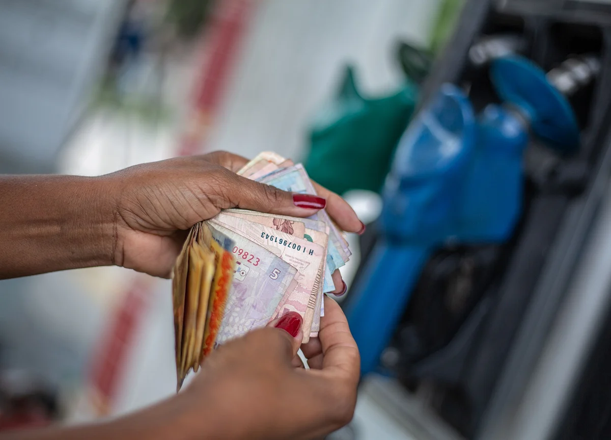 India vs. Brazil. One of Them Has to Be Right on Inflation