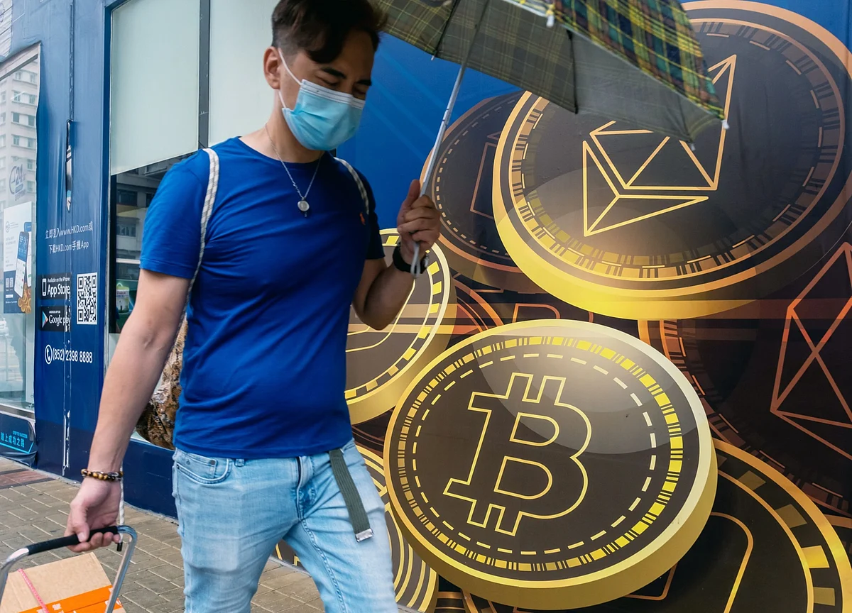 Bitcoin Leads Crypto Higher in Defiance of Regulatory Crackdown