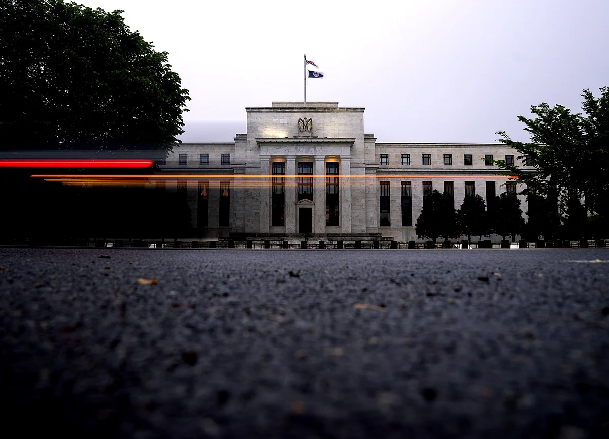 Fed Dot Plot Seen Shifting to 2023 Rate Liftoff, Economists Say
