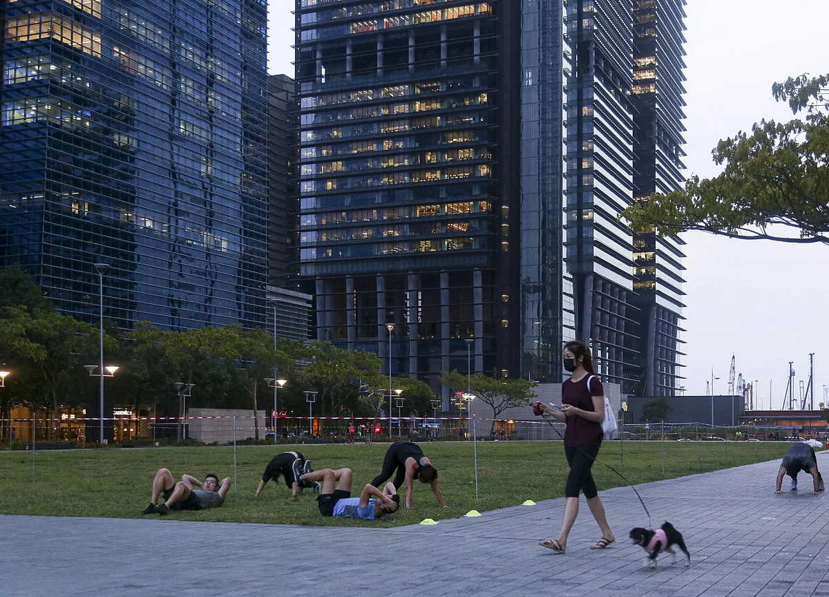 Singapore Advises Avoiding Exercise for Longer After Vaccination